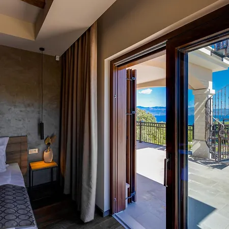 Luxury Glabrova With Pool And Sauna Near The Sea On Krk Island Gostinjac