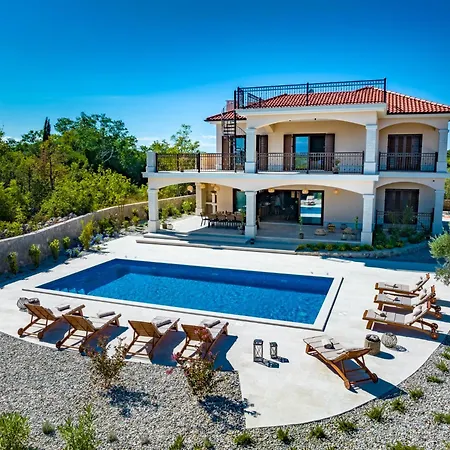 Villa Luxury Glabrova With Pool And Sauna Near The Sea On Krk Island *