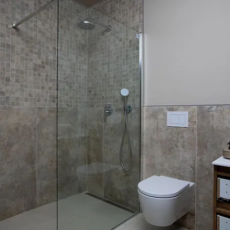 Villa Luxury Glabrova With Pool And Sauna Near The Sea On Krk Island Gostinjac