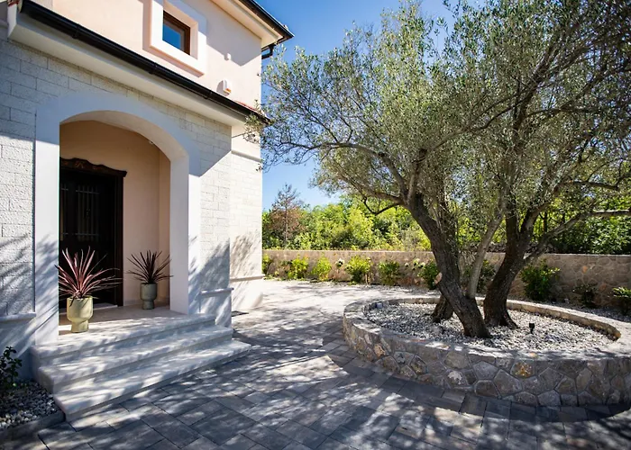 别墅 Luxury Glabrova With Pool And Sauna Near The Sea On Krk Island