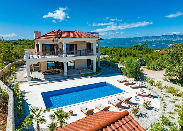 别墅 Luxury Glabrova With Pool And Sauna Near The Sea On Krk Island