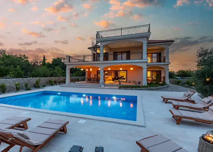 别墅 Luxury Glabrova With Pool And Sauna Near The Sea On Krk Island *