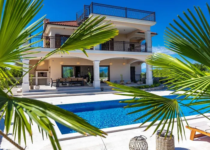 别墅 Luxury Glabrova With Pool And Sauna Near The Sea On Krk Island Gostinjac