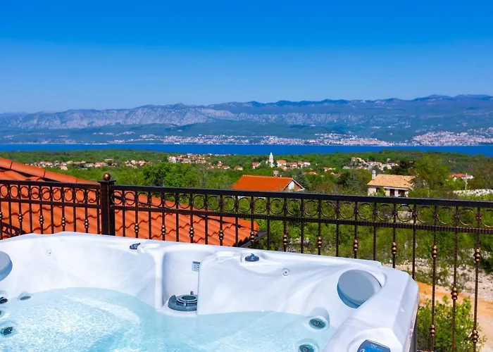 Luxury Glabrova With Pool And Sauna Near The Sea On Krk Island Gostinjac