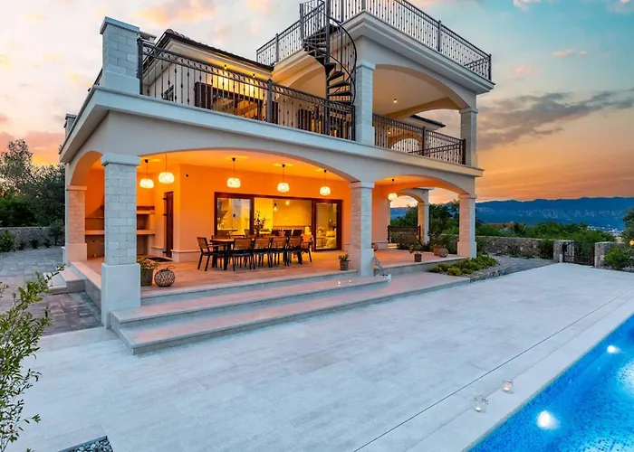 Luxury Glabrova With Pool And Sauna Near The Sea On Krk Island *