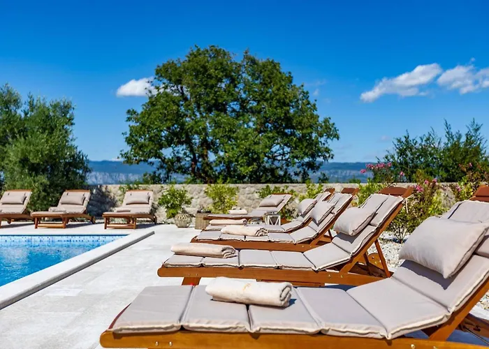 Luxury Glabrova With Pool And Sauna Near The Sea On Krk Island * Gostinjac