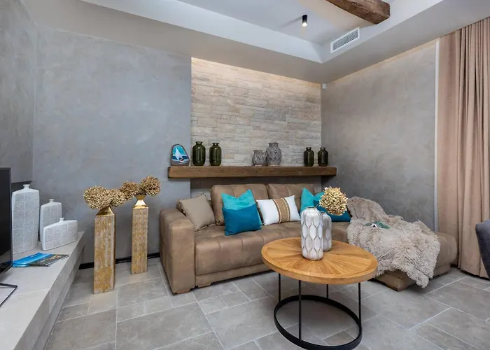 Luxury Glabrova With Pool And Sauna Near The Sea On Krk Island 别墅