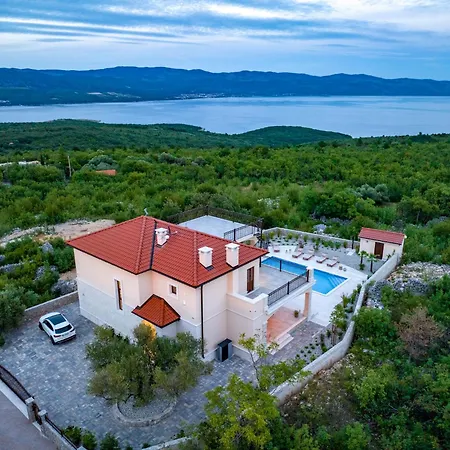 Villa Luxury Glabrova With Pool And Sauna Near The Sea On Krk Island