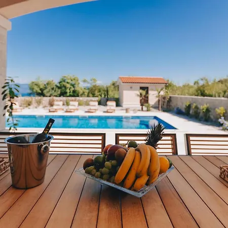 Luxury Glabrova With Pool And Sauna Near The Sea On Krk Island Villa