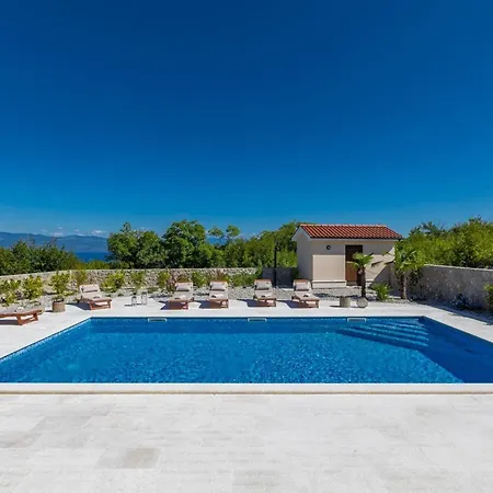 Villa Luxury Glabrova With Pool And Sauna Near The Sea On Krk Island *