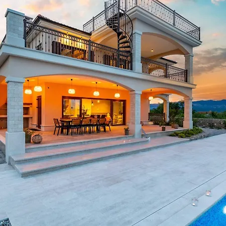 Luxury Glabrova With Pool And Sauna Near The Sea On Krk Island *