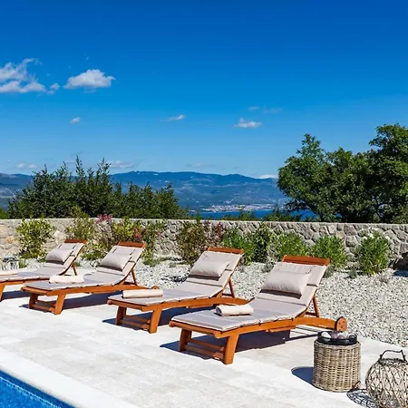 Villa Luxury Glabrova With Pool And Sauna Near The Sea On Krk Island