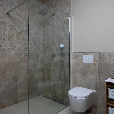 Luxury Glabrova With Pool And Sauna Near The Sea On Krk Island